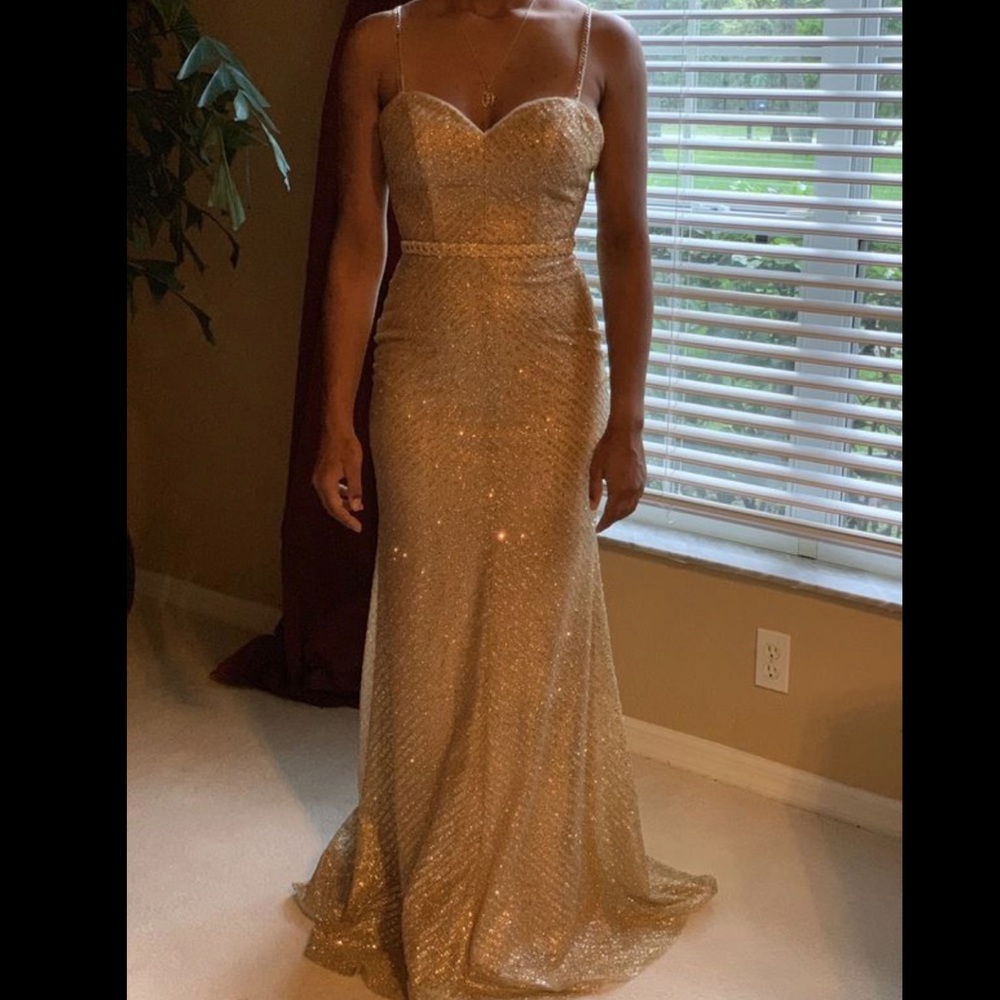 GOLD FORMAL BOUTIQUE DRESS